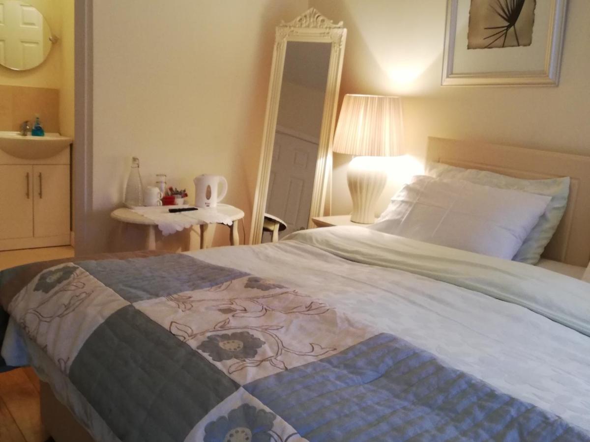 The Vee Guest Accommodation Γουότερφορντ Εξωτερικό φωτογραφία
