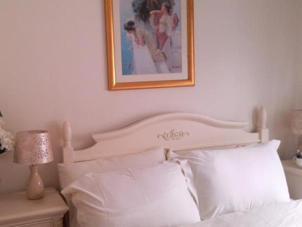 The Vee Guest Accommodation Γουότερφορντ Δωμάτιο φωτογραφία