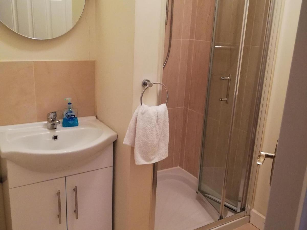The Vee Guest Accommodation Γουότερφορντ Εξωτερικό φωτογραφία
